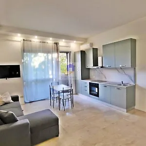 Appartamento Toma Apartment Trilocale Moderno Per Max 6 Persone, Milano