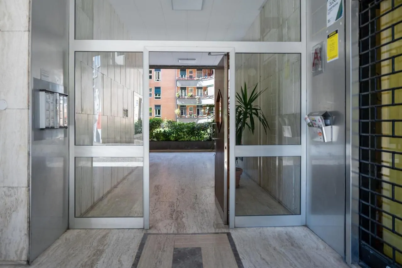 15Min Metro Duomo - Rho Fiera - Skyscraper Kitchen Apartment Milan