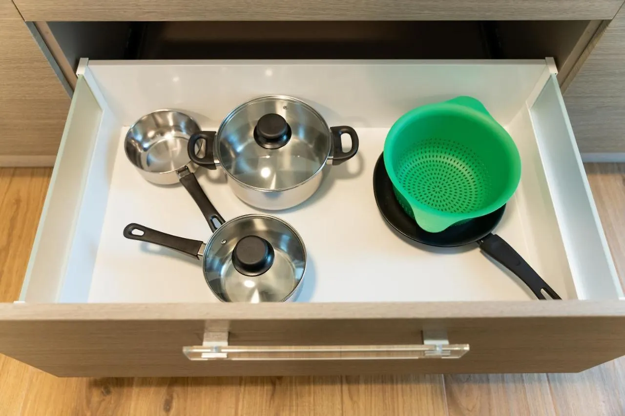 15Min Metro Duomo - Rho Fiera - Skyscraper Kitchen Apartment Milan Italy