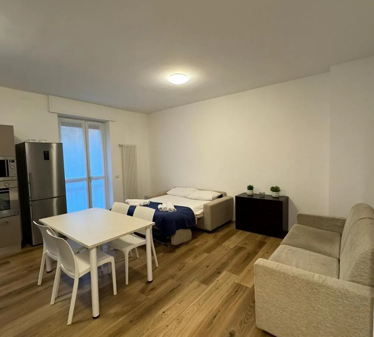 15Min Metro Duomo - Rho Fiera - Skyscraper Kitchen Apartment Milan